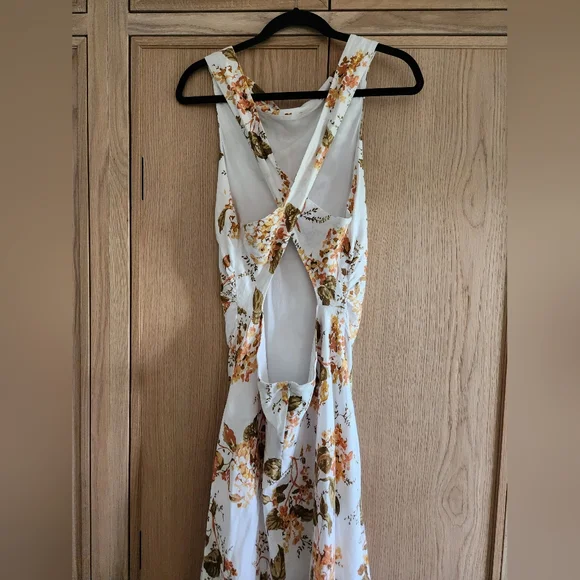 Reformation Cassette multi floral linen mock neck open back w/ruched waist  dress - www.rajagirimanappuram.com
